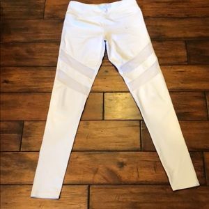 Live fit white leggings size small